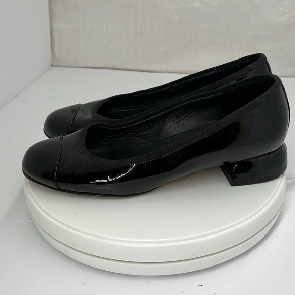 Authentic Chanel flats with stitched CC logos on heel Size 36.5 EUC - Picture 7 of 11